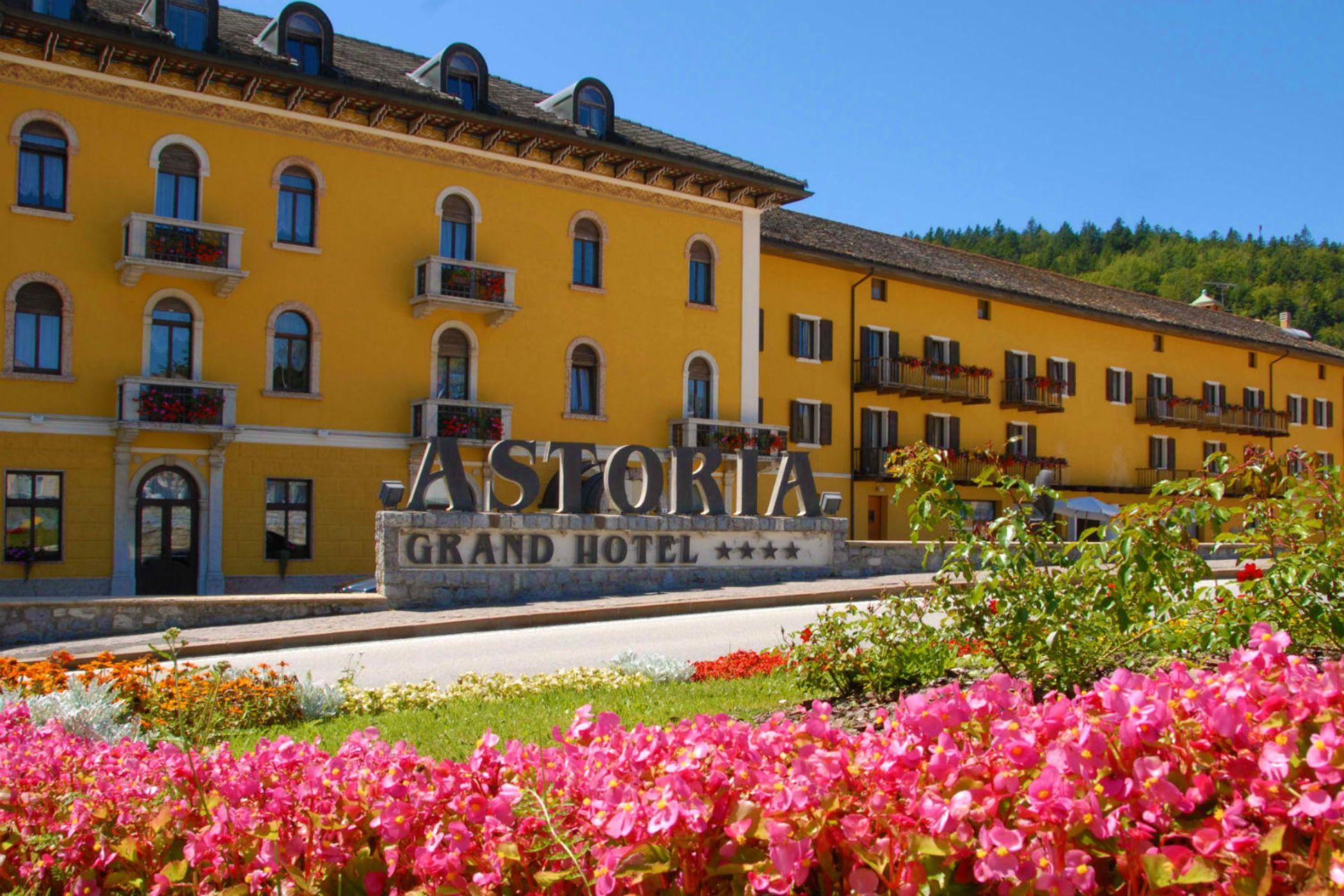 Grand Hotel Astoria Lavarone Eksteriør billede