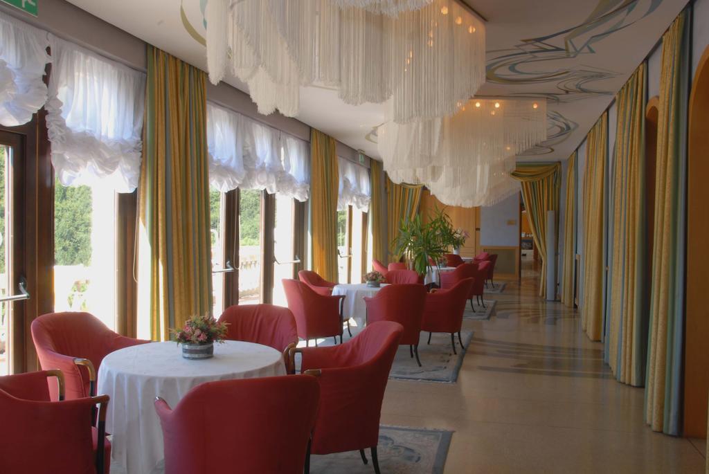 Grand Hotel Astoria Lavarone Eksteriør billede