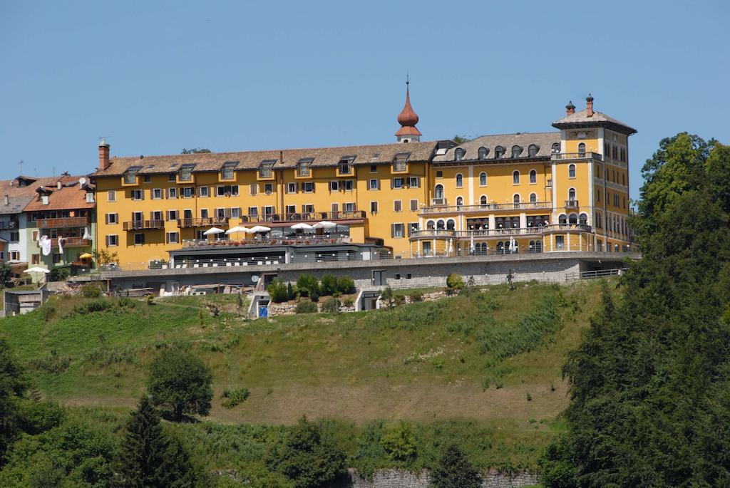 Grand Hotel Astoria Lavarone Eksteriør billede
